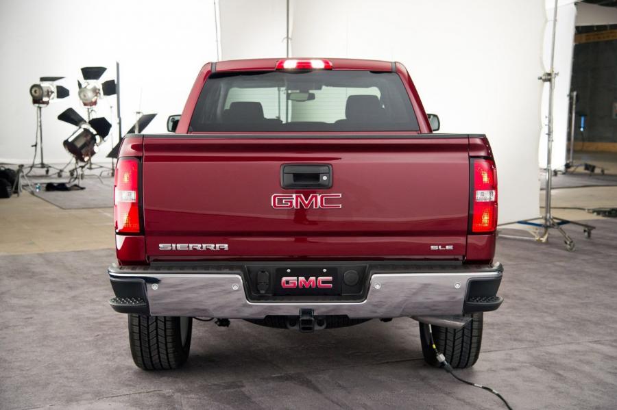  GMC Sierra SLT Crew Cab 2014 года  (фото 10 из 167)